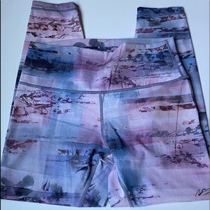 Lululemon leggings size 10